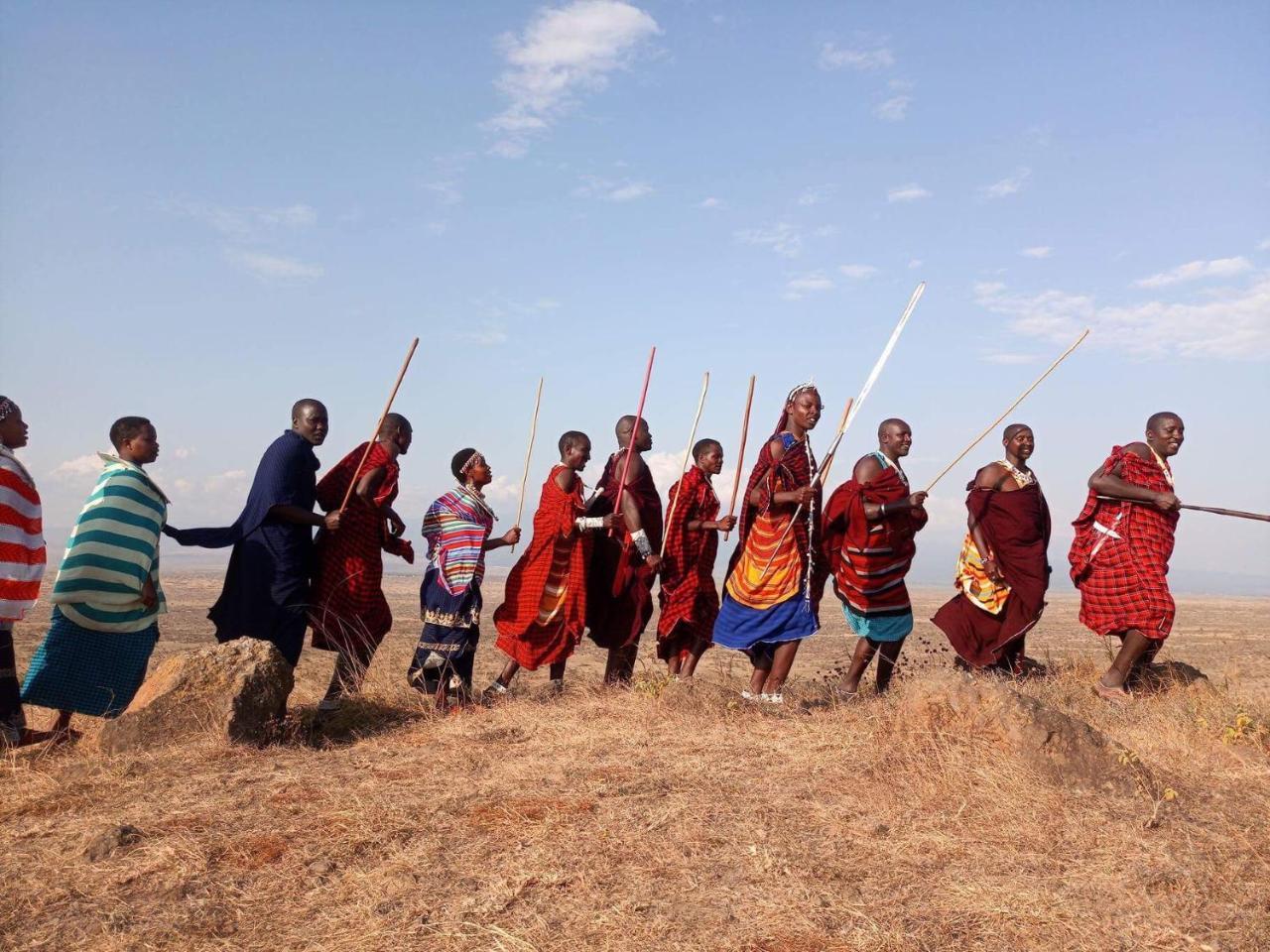 Osiligilai Maasai Lodge Sanya Juu Ngoại thất bức ảnh