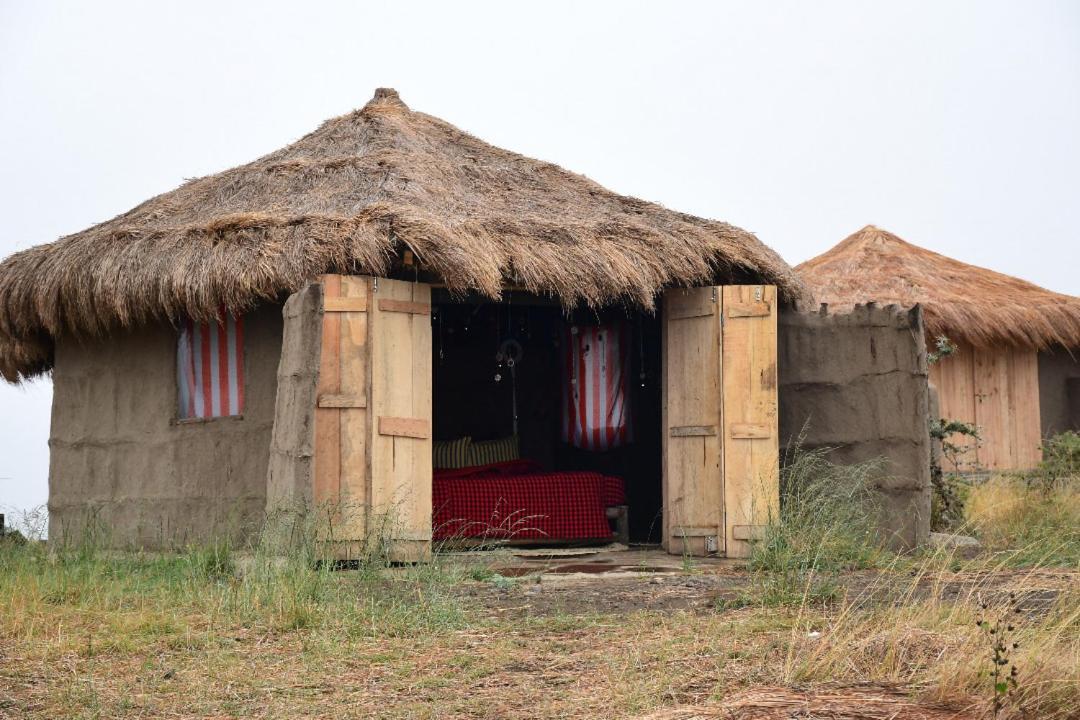 Osiligilai Maasai Lodge Sanya Juu Ngoại thất bức ảnh