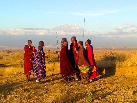 Osiligilai Maasai Lodge Sanya Juu Ngoại thất bức ảnh