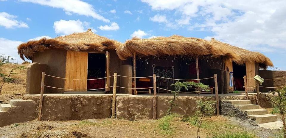 Osiligilai Maasai Lodge Sanya Juu Ngoại thất bức ảnh